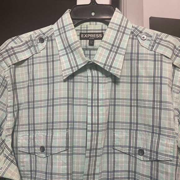 Button down shirt - Picture 2 of 5